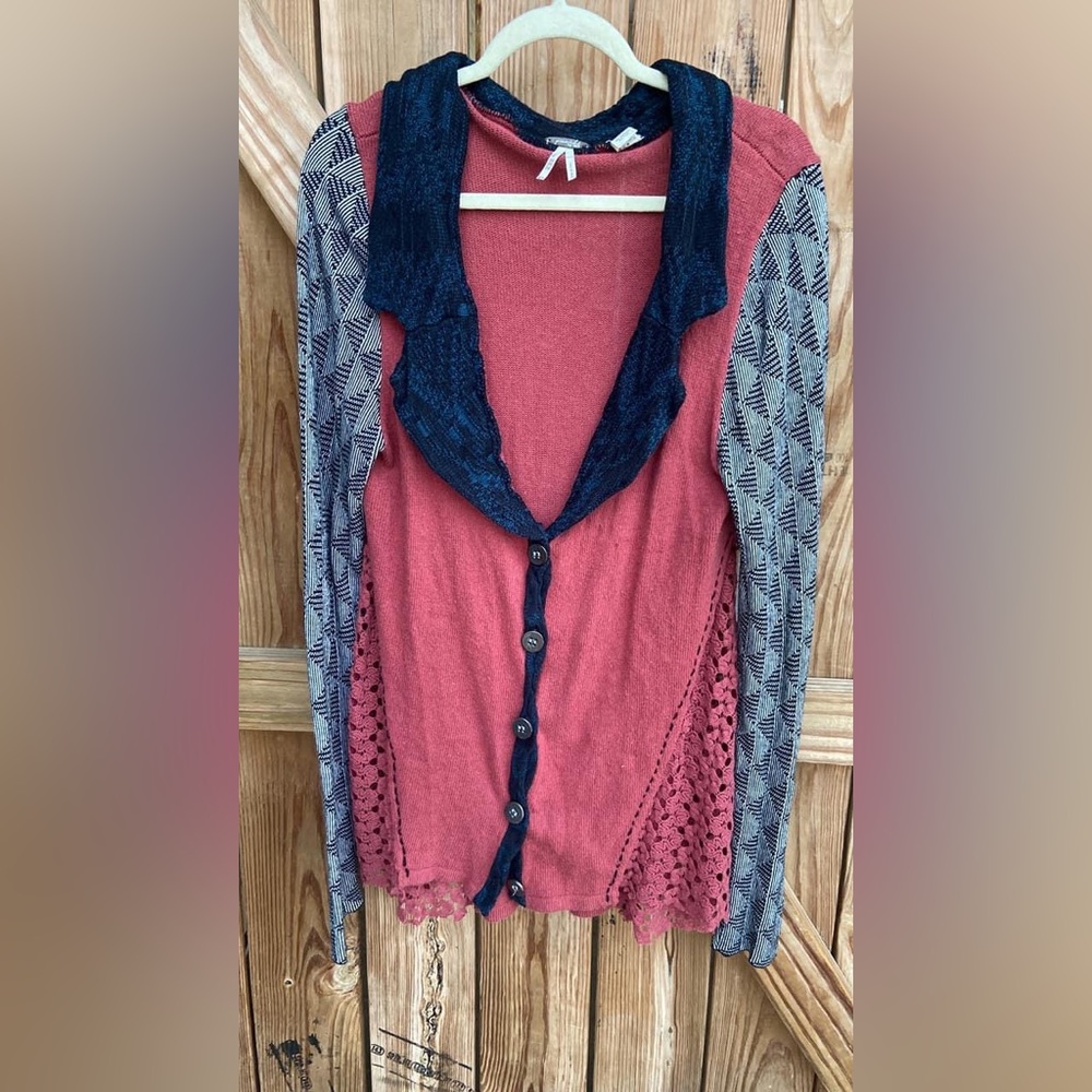 Women’s size xl sweater - 
gimmicks by bke brand